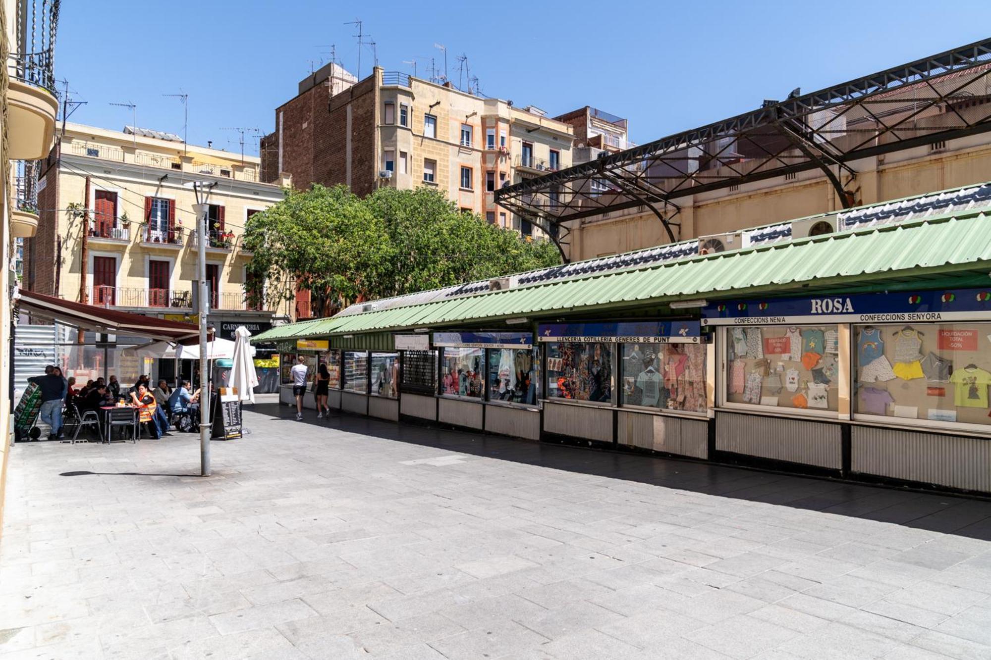 Limehome Barcelona Placa Pirineus L'Hospitalet de Llobregat Exterior photo